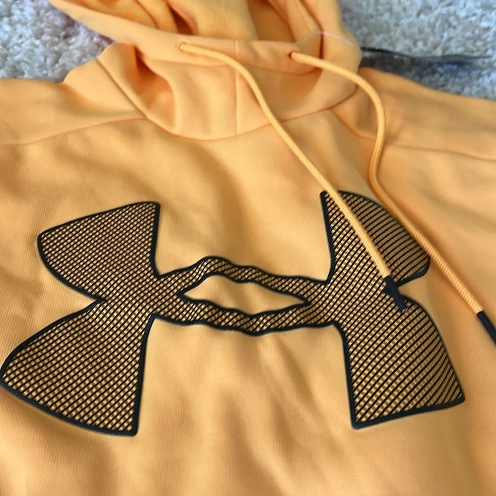 NWT Men’s Under Armour Hoodie - Picture 2 of 3